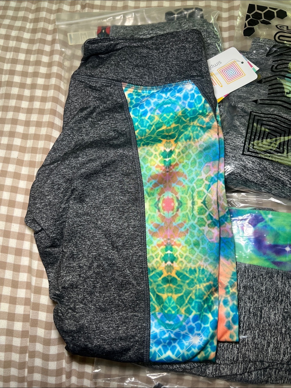 Bundle of 4 LuLaRoe Jordan Leggings - Picture 2 of 6